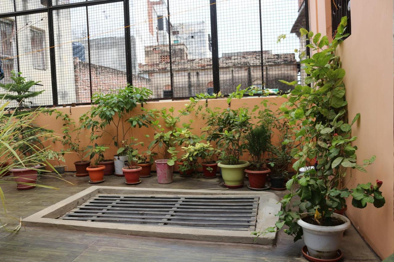 Mother Hostel Varanasi Exterior foto